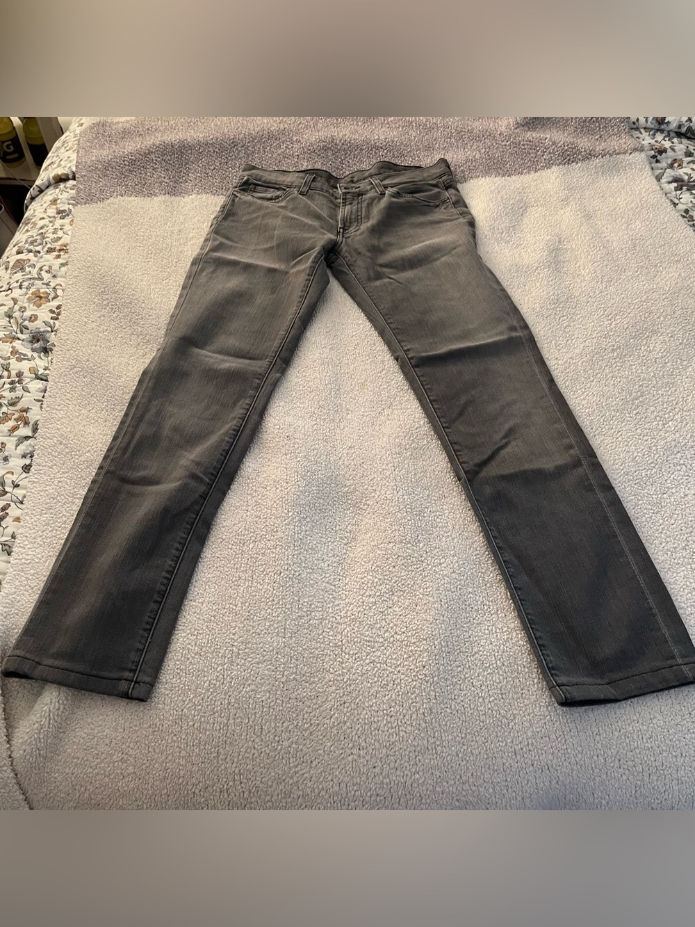 7 For All Mankind Women’s Gray Straight-Leg Roxanne Jeans Size 28